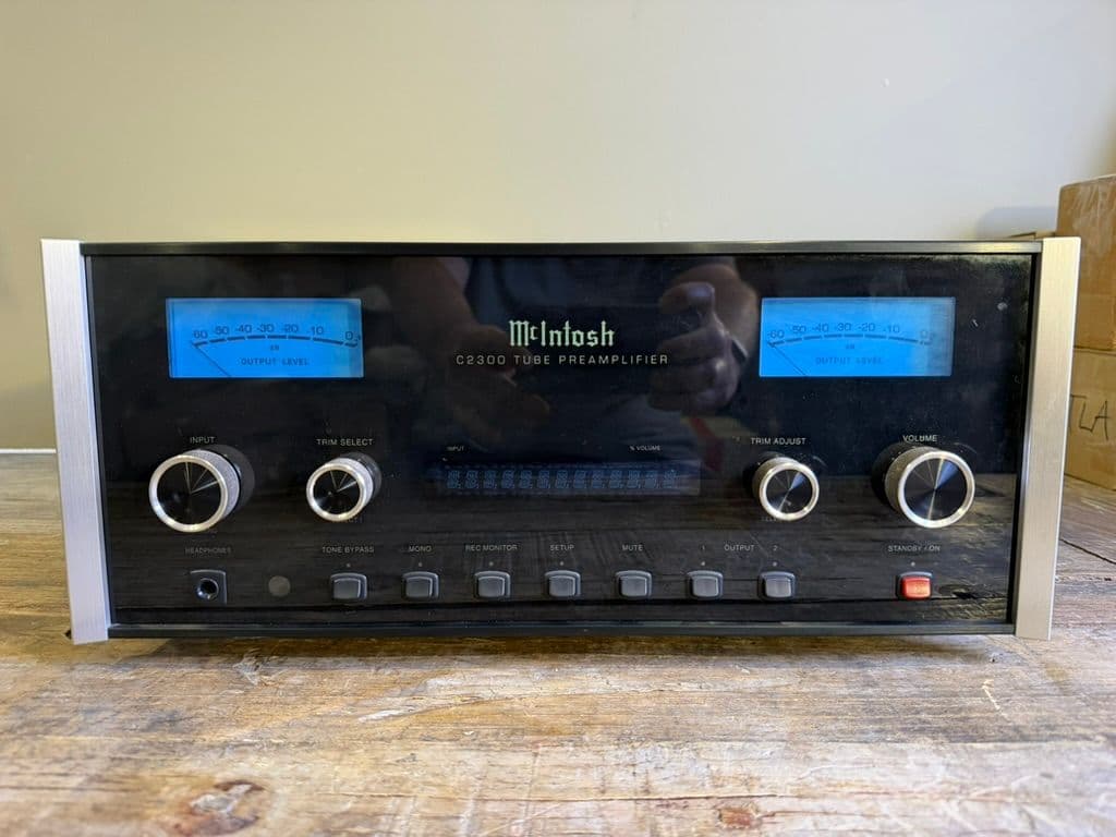 McIntosh / C2300 Tube Preamplifier — view 1