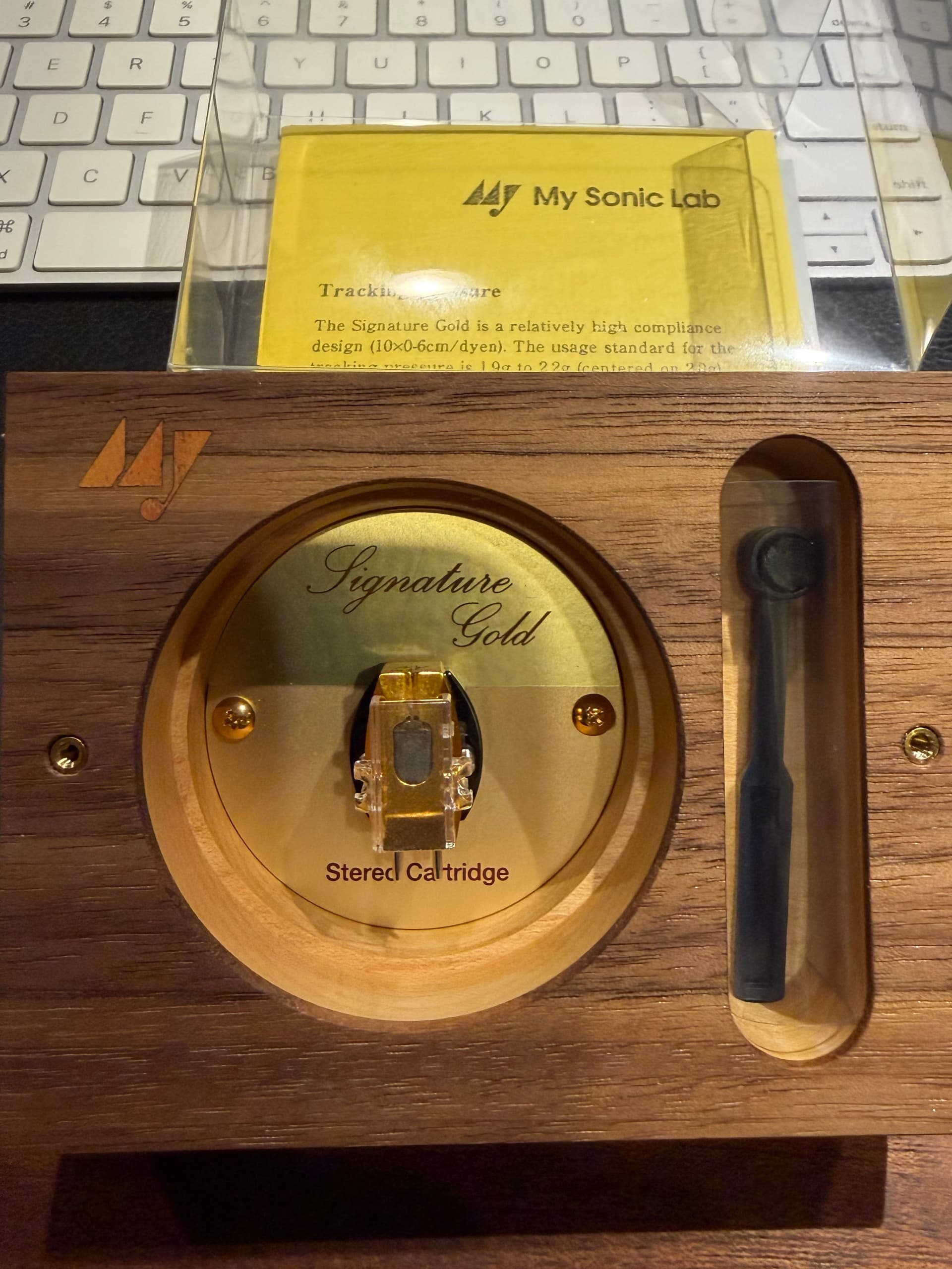 My Sonic Lab Signature Gold — view 1