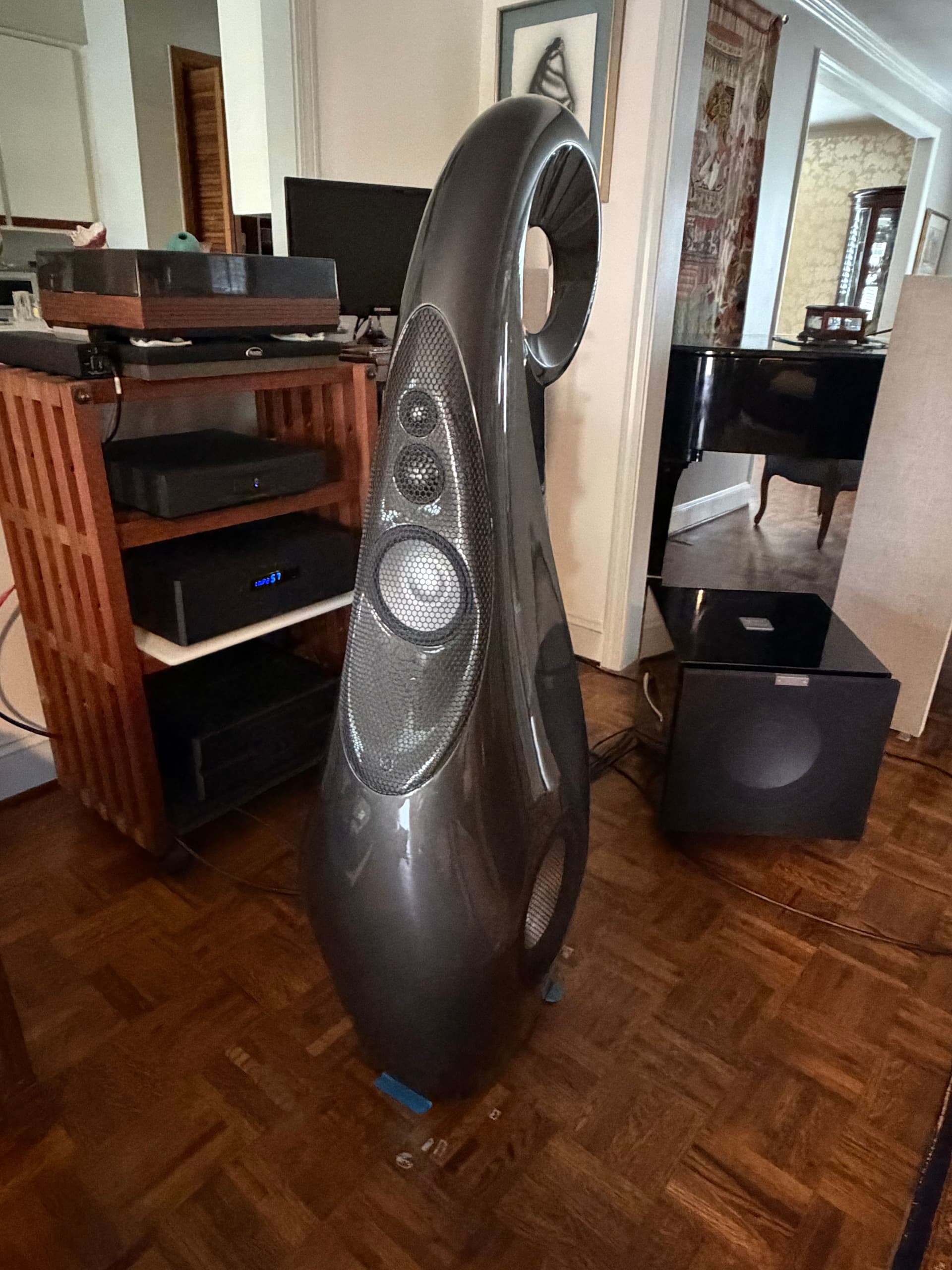 Vivid Audio / Giya G2s2 Aston Martin Cumberland Grey — view 1